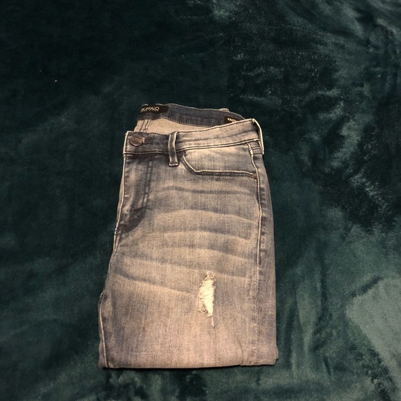 Distressed Jeans - Picture 2 of 5